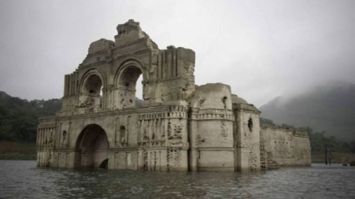 Kemarau Panjang, Gereja Kuno Muncul dari Dasar Waduk