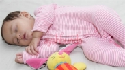 Tidur Sendiri Lebih Baik Untuk Bayi?