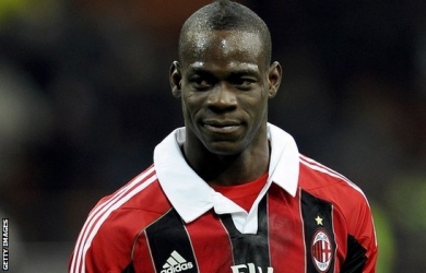 Perangi Rasisme, Balotelli Dijuluki Simbol Eropa Yang Baru