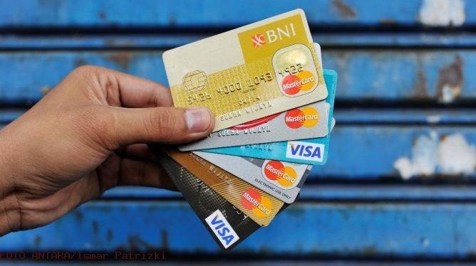 Cara Hindari Jebakan Bunga Kartu Kredit