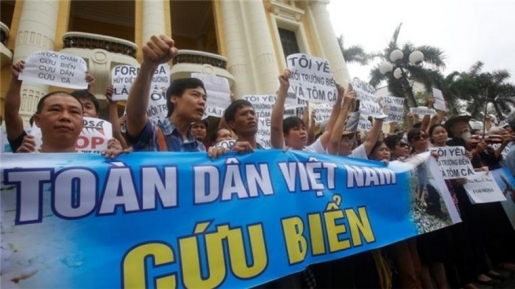 Protes Anti Polusi Ribuan Umat Kristiani di Vietnam Dihajar Polisi