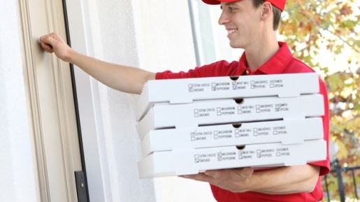 Kemurahan Hati Yang Mengubah Hidup Seorang Pengantar Pizza
