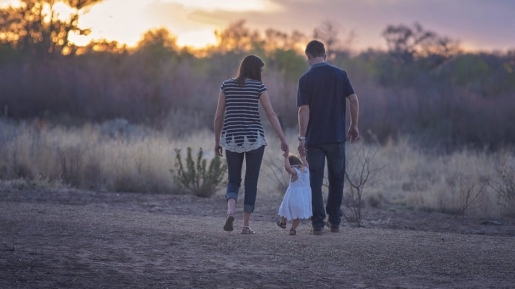 Beranjaklah Dari Rumah Nyamanmu, Bawa Anakmu Dan Kabarkan Injil. Inilah 4 Manfaat Baginya