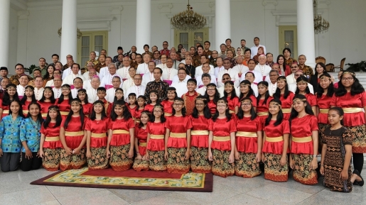 Bertemu Pemenang Pesparani, Hal Ini Menurut Jokowi Wajib Dipelajari Dari Paduan Suara