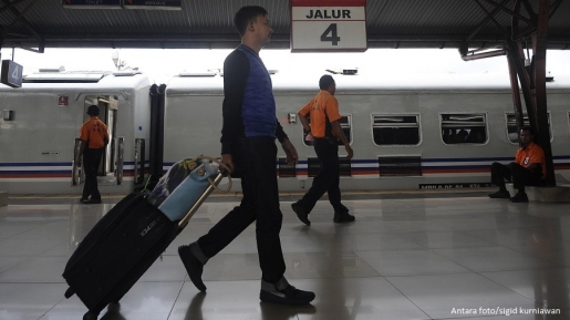 Serunya Jalan-Jalan Keliling Indonesia Pakai Kereta Api