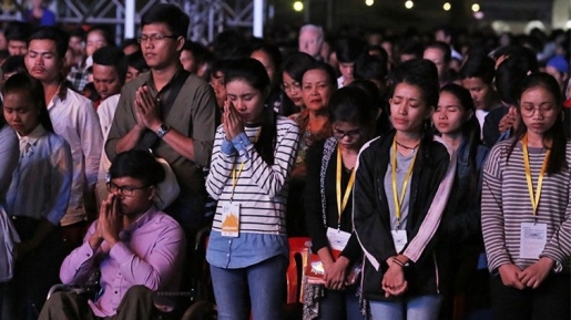 Franklin Graham Buat KKR di Kamboja, Klaim Ada 1396 Orang Terima Yesus