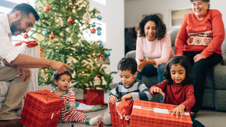Momen Natal, Mengapa Kita Jadi Rindu Keluarga dan Orang Terkasih?