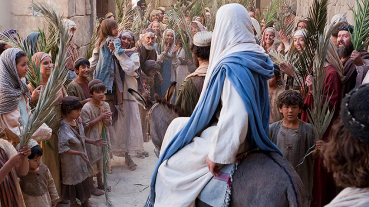 Minggu Palma, Mengapa Yesus Naik Keledai dan Disambut Dengan Daun Palem?