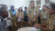 Ditinggal Isteri, Pria Ini Malah Curhat Kepada Plt.Gubernur DKI Jakarta Sumarsono