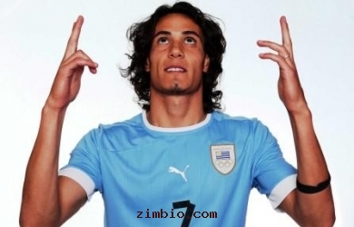 Tawaran Bertubi-tubi, Cavani Tetap Fokus Bela Uruguay