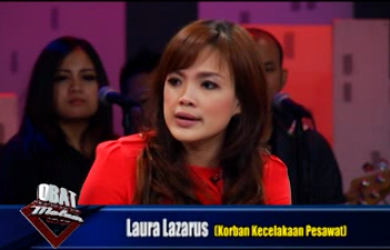 Laura Lazarus: Pengalaman Traumatis-ku Naik Pesawat