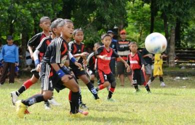 Banyak Sekolah Sepakbola Hanya untuk Tujuan Bisnis