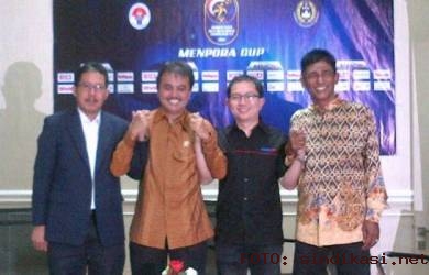 Kemenpora Undang Klub Internasional Agar Masyarakat Cinta Bola