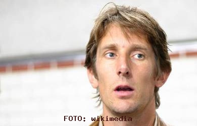 Saat Edwin van der Sar Cuap-cuap dalam Bahasa Indonesia