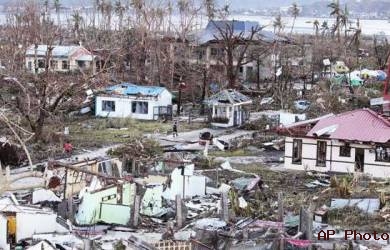 1.000 Mayat Terapung Akibat Topan Haiyan di Filipina