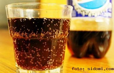 Usus Buntu Bisa Dicegah dengan Minuman Soda